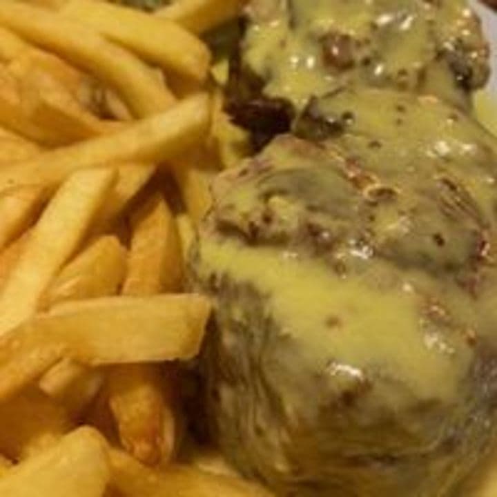 Filet alto grelhado molho Dijon